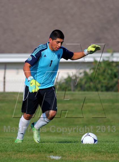 Thumbnail 3 in Fennville vs Hudsonville HomeSchoolers photogallery.