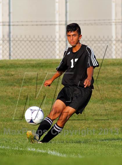 Thumbnail 2 in Fennville vs Hudsonville HomeSchoolers photogallery.