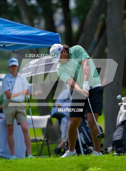 Thumbnail 3 in UIL 1A Boys Golf Finals photogallery.