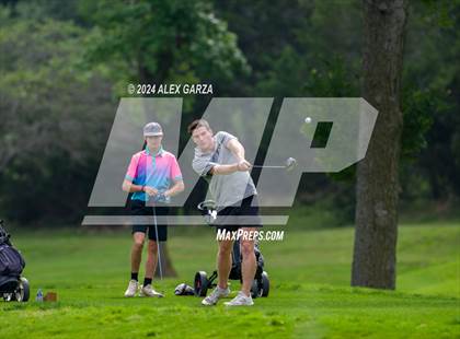 Thumbnail 2 in UIL 1A Boys Golf Finals photogallery.