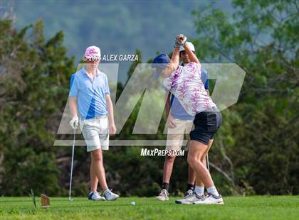Thumbnail 2 in UIL 1A Boys Golf Finals photogallery.