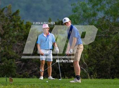 Thumbnail 3 in UIL 1A Boys Golf Finals photogallery.
