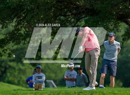 Thumbnail 3 in UIL 1A Boys Golf Finals photogallery.