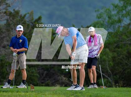 Thumbnail 3 in UIL 1A Boys Golf Finals photogallery.