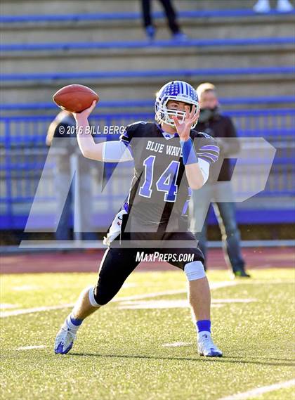 Thumbnail 1 in Darien vs. Ridgefield (CIAC Class LL Final) photogallery.
