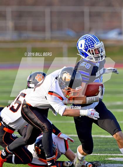 Thumbnail 2 in Darien vs. Ridgefield (CIAC Class LL Final) photogallery.
