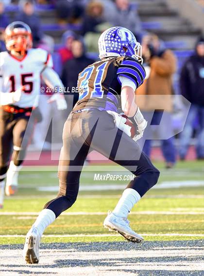 Thumbnail 3 in Darien vs. Ridgefield (CIAC Class LL Final) photogallery.