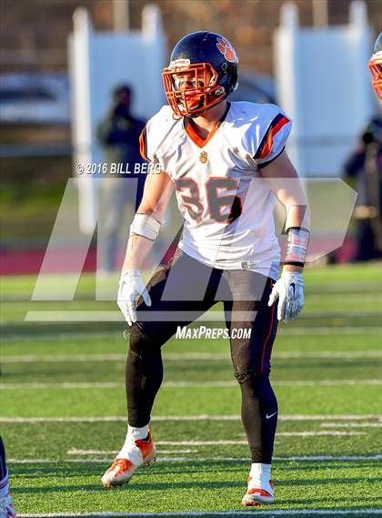 Thumbnail 3 in Darien vs. Ridgefield (CIAC Class LL Final) photogallery.
