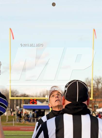 Thumbnail 3 in Darien vs. Ridgefield (CIAC Class LL Final) photogallery.
