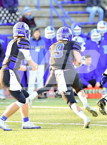 Thumbnail 3 in Darien vs. Ridgefield (CIAC Class LL Final) photogallery.