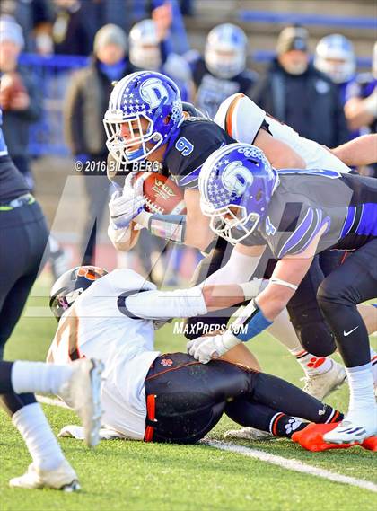 Thumbnail 3 in Darien vs. Ridgefield (CIAC Class LL Final) photogallery.