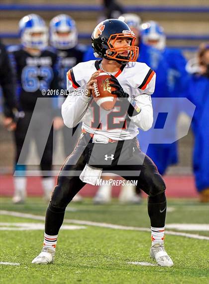 Thumbnail 2 in Darien vs. Ridgefield (CIAC Class LL Final) photogallery.