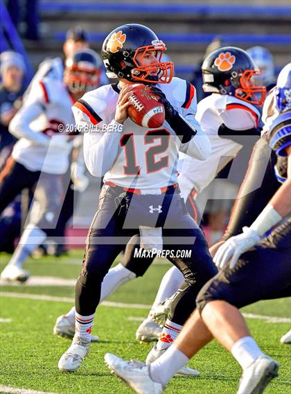 Thumbnail 2 in Darien vs. Ridgefield (CIAC Class LL Final) photogallery.