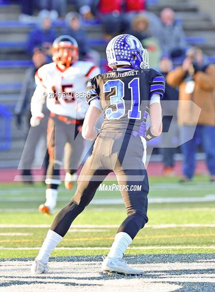 Thumbnail 2 in Darien vs. Ridgefield (CIAC Class LL Final) photogallery.
