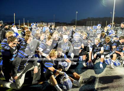 Thumbnail 2 in Darien vs. Ridgefield (CIAC Class LL Final) photogallery.