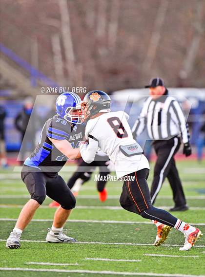 Thumbnail 3 in Darien vs. Ridgefield (CIAC Class LL Final) photogallery.