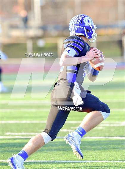 Thumbnail 1 in Darien vs. Ridgefield (CIAC Class LL Final) photogallery.