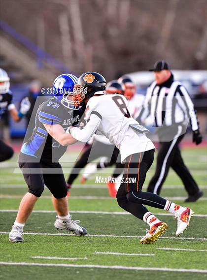 Thumbnail 1 in Darien vs. Ridgefield (CIAC Class LL Final) photogallery.