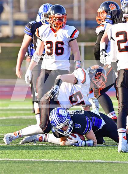 Thumbnail 3 in Darien vs. Ridgefield (CIAC Class LL Final) photogallery.