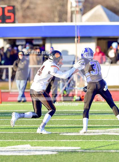 Thumbnail 3 in Darien vs. Ridgefield (CIAC Class LL Final) photogallery.