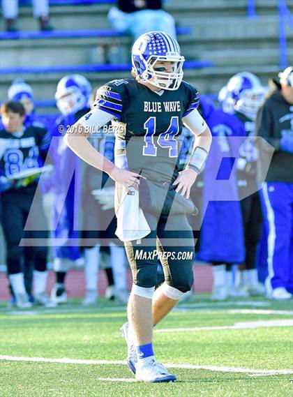 Thumbnail 3 in Darien vs. Ridgefield (CIAC Class LL Final) photogallery.