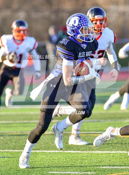 Thumbnail 2 in Darien vs. Ridgefield (CIAC Class LL Final) photogallery.