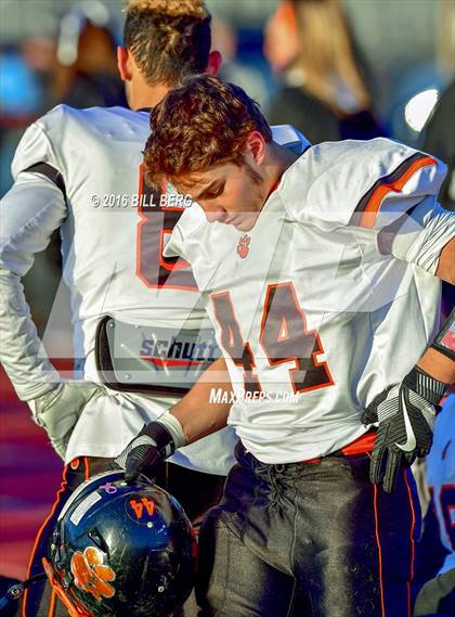 Thumbnail 1 in Darien vs. Ridgefield (CIAC Class LL Final) photogallery.