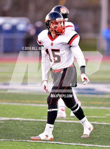 Thumbnail 3 in Darien vs. Ridgefield (CIAC Class LL Final) photogallery.