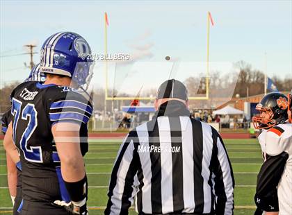Thumbnail 2 in Darien vs. Ridgefield (CIAC Class LL Final) photogallery.
