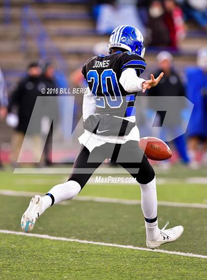 Thumbnail 1 in Darien vs. Ridgefield (CIAC Class LL Final) photogallery.