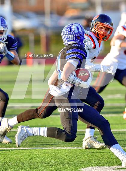 Thumbnail 2 in Darien vs. Ridgefield (CIAC Class LL Final) photogallery.