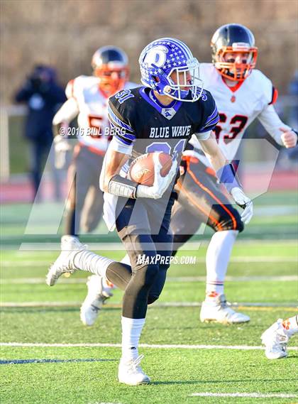 Thumbnail 1 in Darien vs. Ridgefield (CIAC Class LL Final) photogallery.