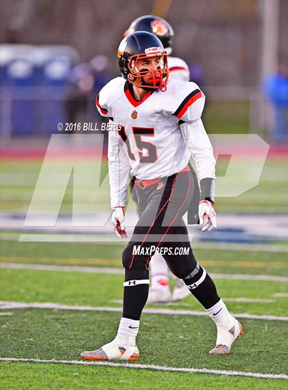 Thumbnail 2 in Darien vs. Ridgefield (CIAC Class LL Final) photogallery.