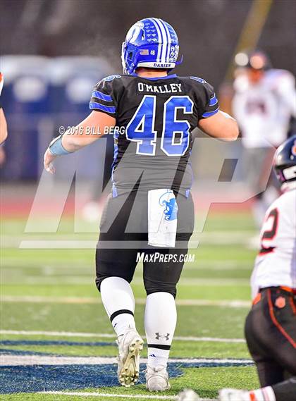 Thumbnail 2 in Darien vs. Ridgefield (CIAC Class LL Final) photogallery.