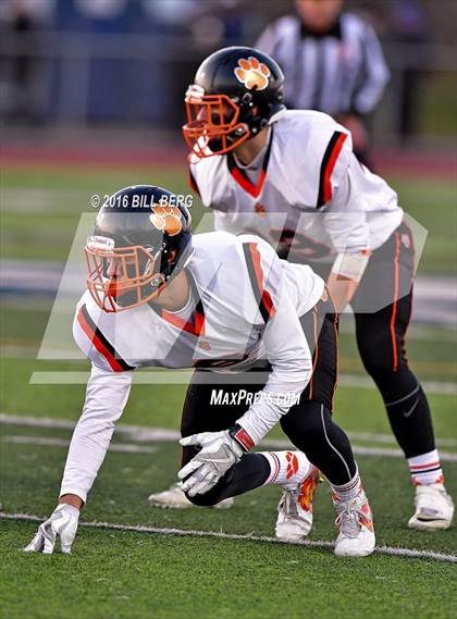 Thumbnail 2 in Darien vs. Ridgefield (CIAC Class LL Final) photogallery.
