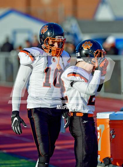 Thumbnail 2 in Darien vs. Ridgefield (CIAC Class LL Final) photogallery.