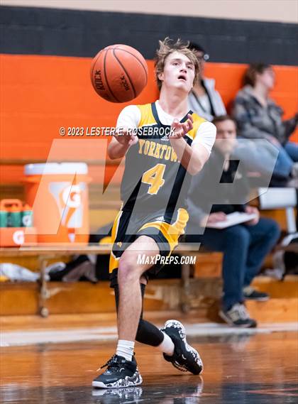 Thumbnail 1 in Burton vs. Yorktown (Schulenburg Shorthorn Tournament) photogallery.