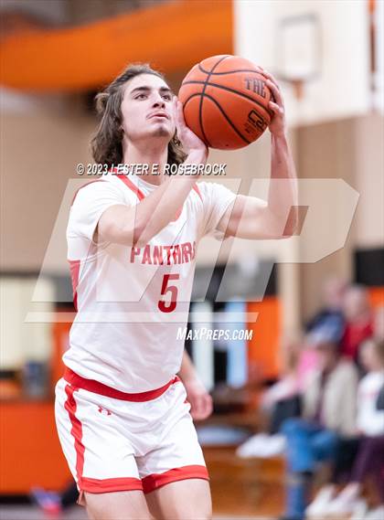Thumbnail 2 in Burton vs. Yorktown (Schulenburg Shorthorn Tournament) photogallery.