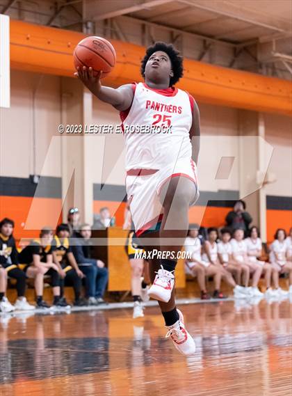 Thumbnail 2 in Burton vs. Yorktown (Schulenburg Shorthorn Tournament) photogallery.