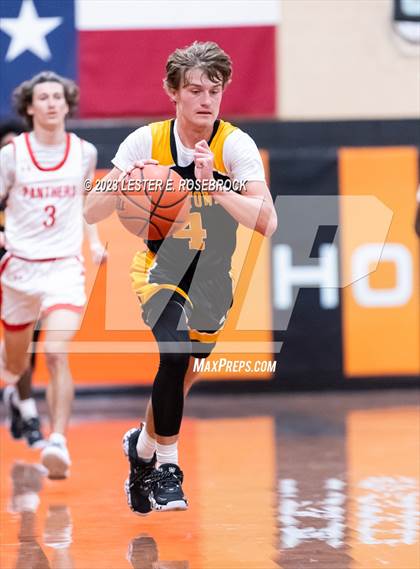 Thumbnail 3 in Burton vs. Yorktown (Schulenburg Shorthorn Tournament) photogallery.