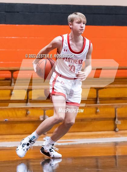 Thumbnail 3 in Burton vs. Yorktown (Schulenburg Shorthorn Tournament) photogallery.