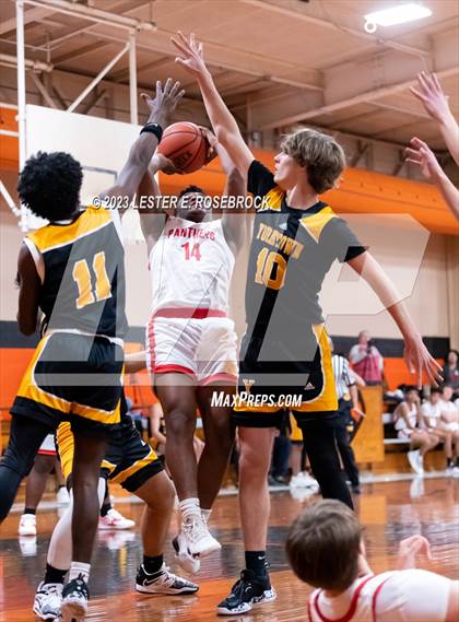 Thumbnail 1 in Burton vs. Yorktown (Schulenburg Shorthorn Tournament) photogallery.