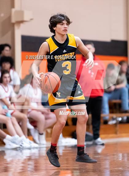 Thumbnail 1 in Burton vs. Yorktown (Schulenburg Shorthorn Tournament) photogallery.