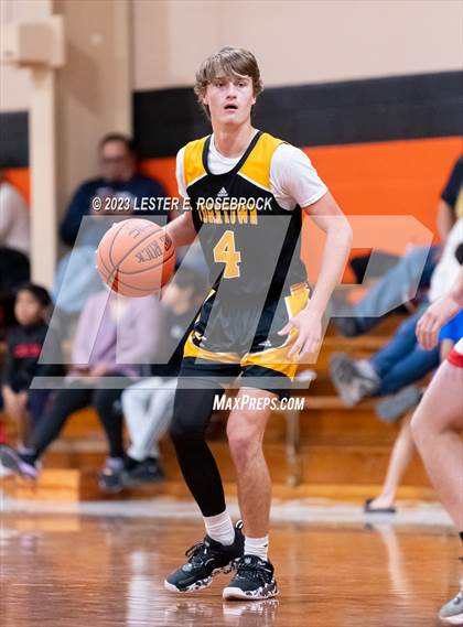 Thumbnail 2 in Burton vs. Yorktown (Schulenburg Shorthorn Tournament) photogallery.