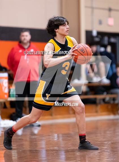 Thumbnail 2 in Burton vs. Yorktown (Schulenburg Shorthorn Tournament) photogallery.
