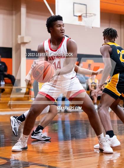 Thumbnail 2 in Burton vs. Yorktown (Schulenburg Shorthorn Tournament) photogallery.
