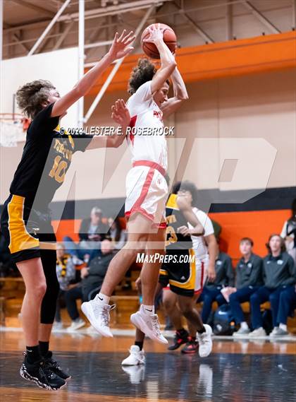 Thumbnail 2 in Burton vs. Yorktown (Schulenburg Shorthorn Tournament) photogallery.