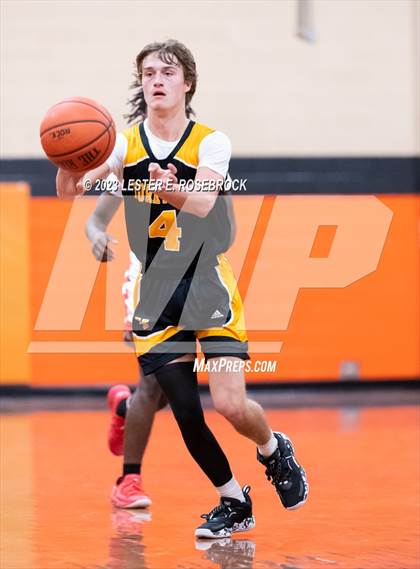 Thumbnail 1 in Burton vs. Yorktown (Schulenburg Shorthorn Tournament) photogallery.