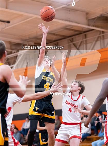Thumbnail 3 in Burton vs. Yorktown (Schulenburg Shorthorn Tournament) photogallery.