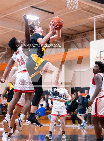 Thumbnail 1 in Burton vs. Yorktown (Schulenburg Shorthorn Tournament) photogallery.